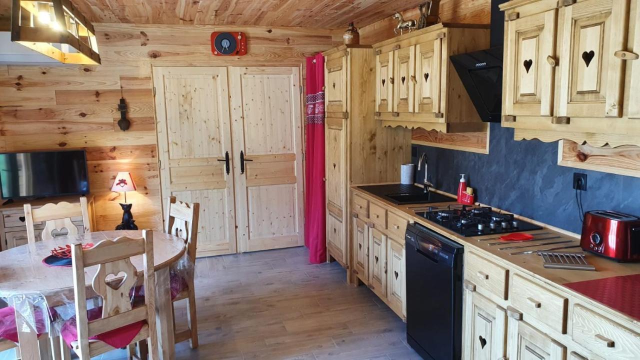 Chez LAVALOU Gîte 4* chaleureux en bois Lannemezan Extérieur photo