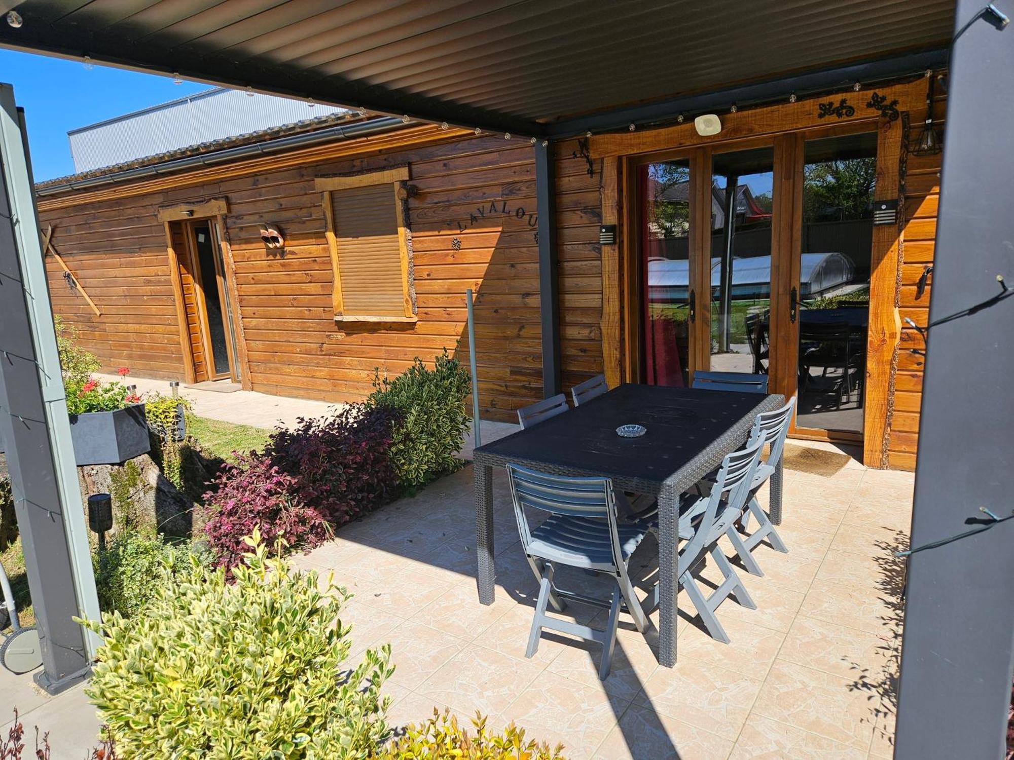 Chez LAVALOU Gîte 4* chaleureux en bois Lannemezan Extérieur photo